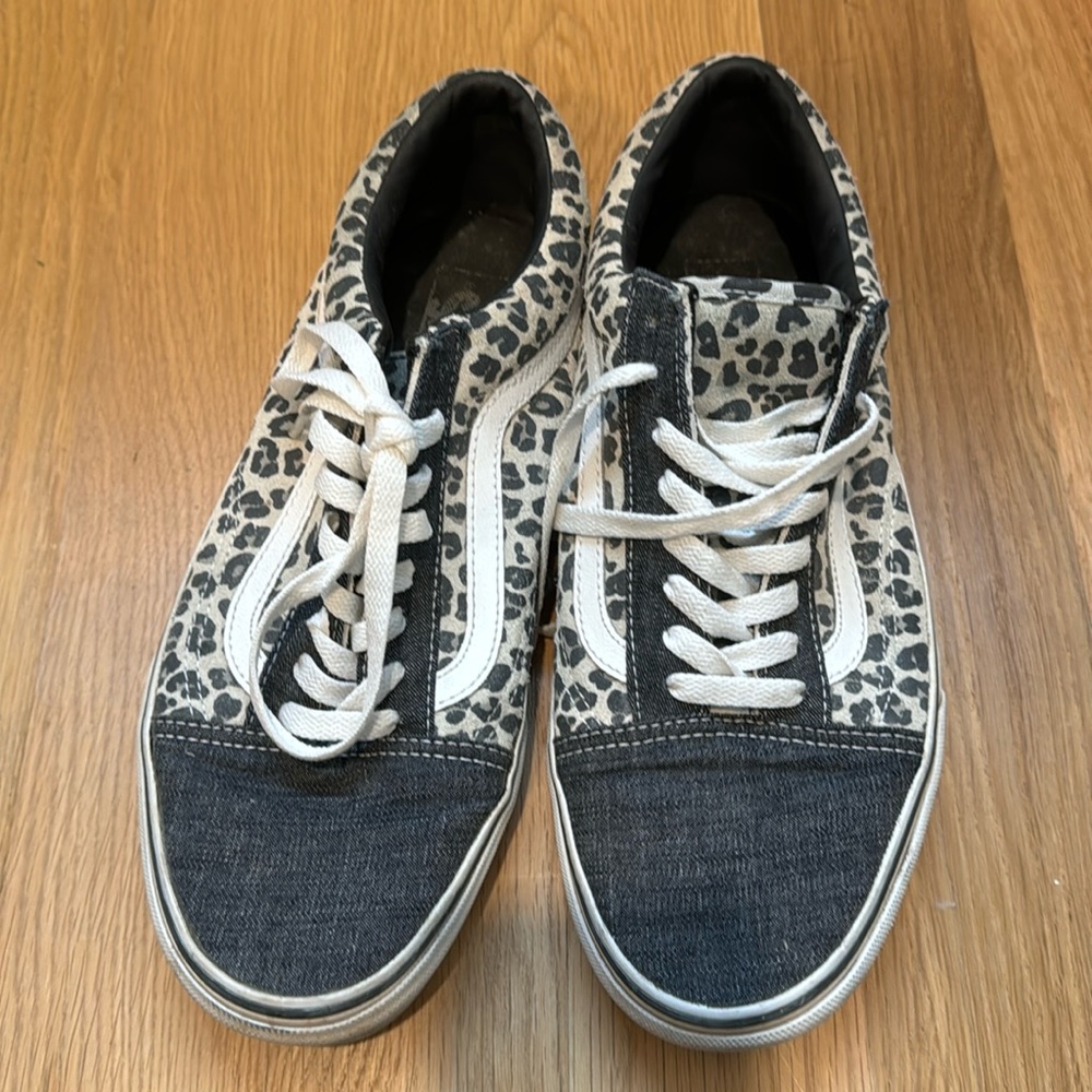 Men’s leopard print Vans